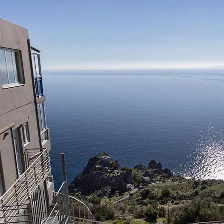 Akrotiri Panorama- Luxury With Sea View * Rodhákinon